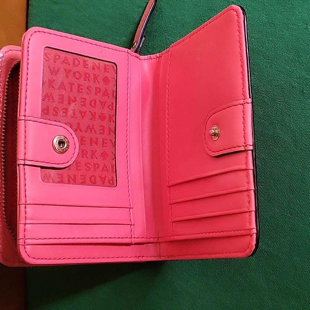 Kate Spade New York Cara Wellesley Wallet - Picture 5 of 7